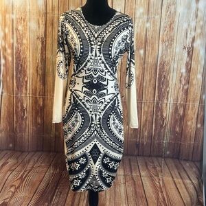 Women Black and Ivory Geometric Print Bodycon Dress Open Low Back Long Sleeve L